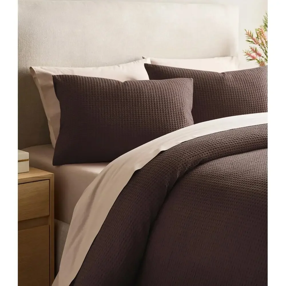 NIB Organic Luxe Honeycomb Duvet Cover Set Full/Queen in ESPRESSO